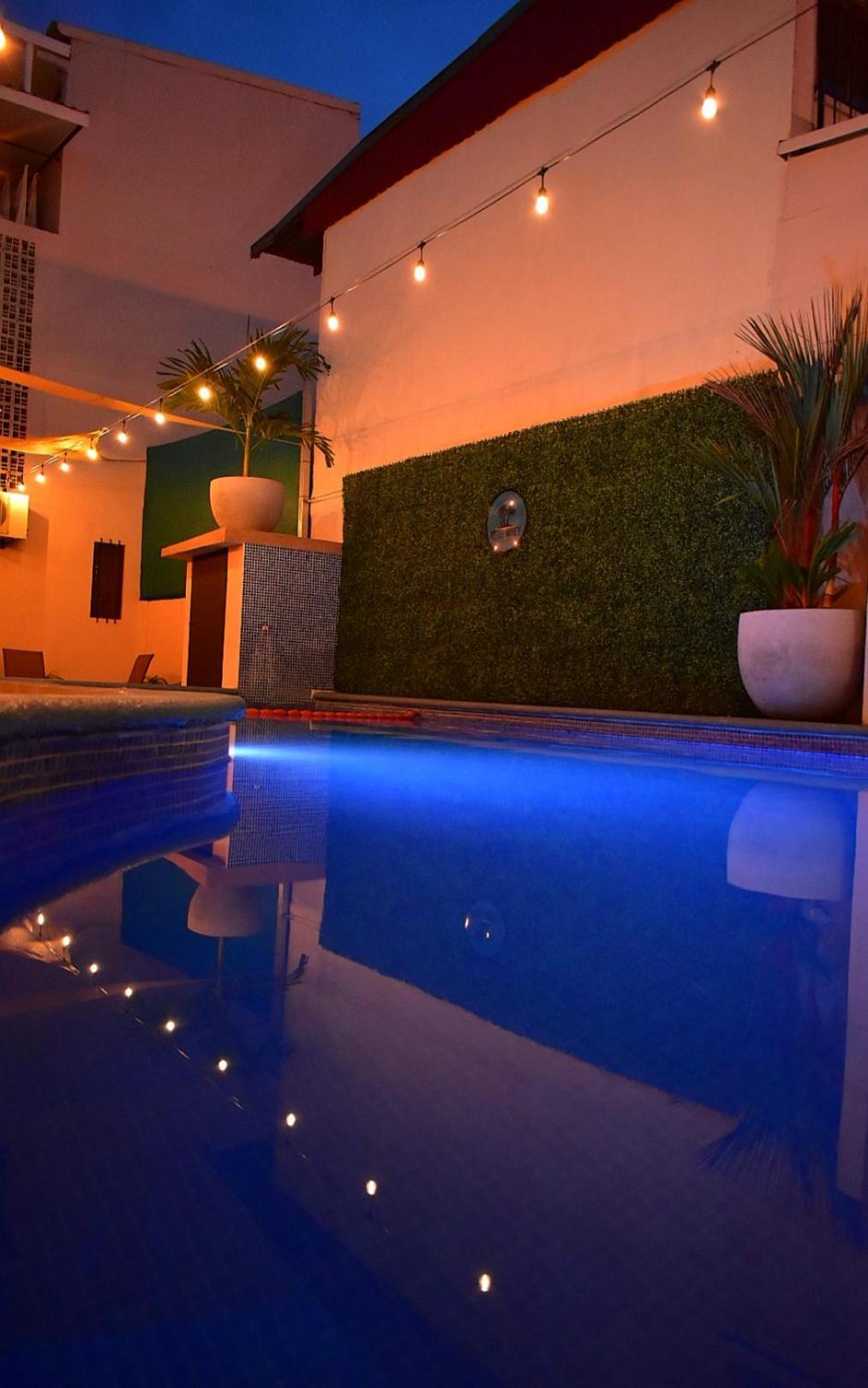 Hotel Cabinas Midey Puntarenas Eksteriør bilde