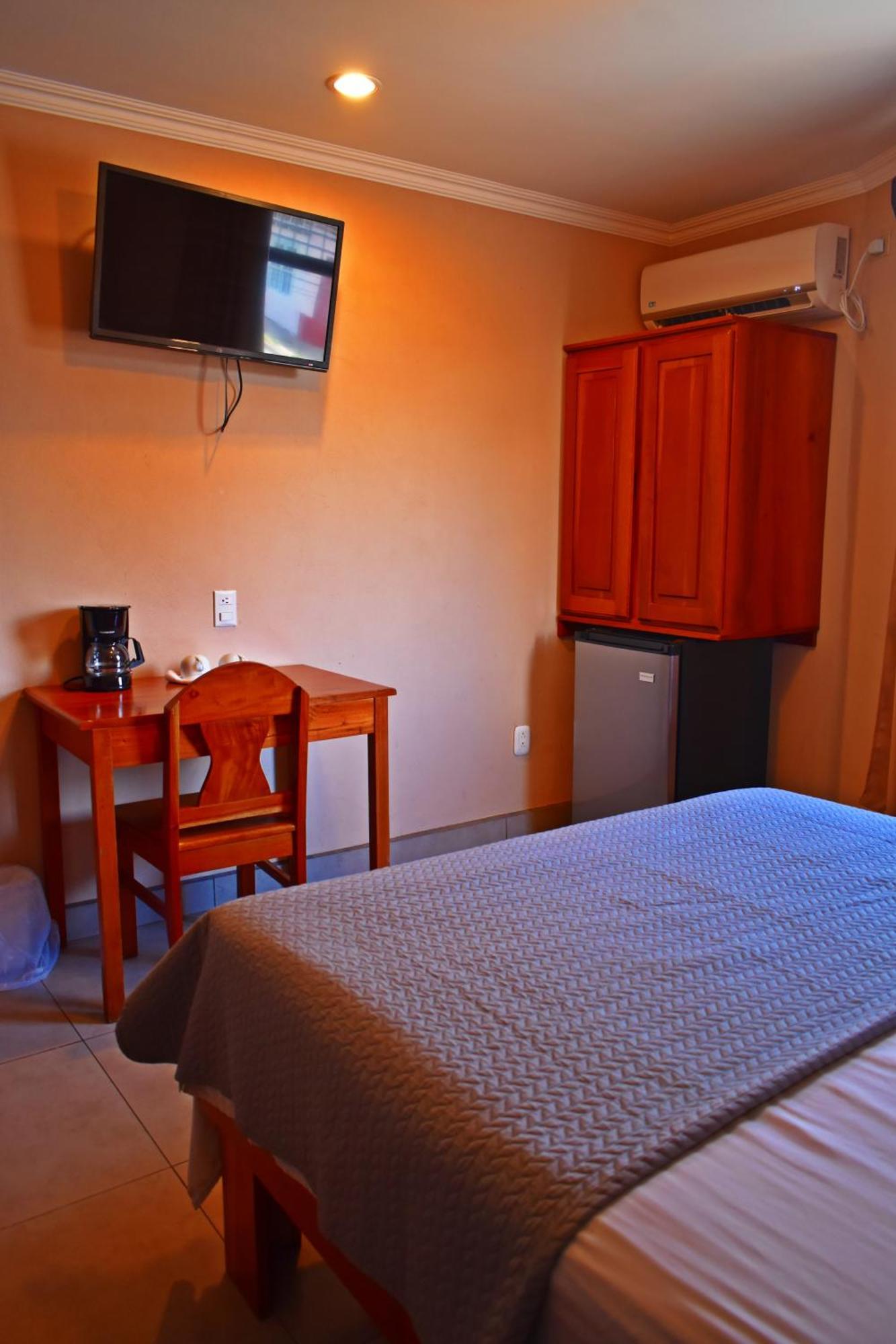 Hotel Cabinas Midey Puntarenas Eksteriør bilde